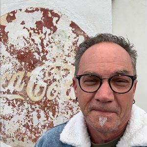 Meet your Posher, Troy